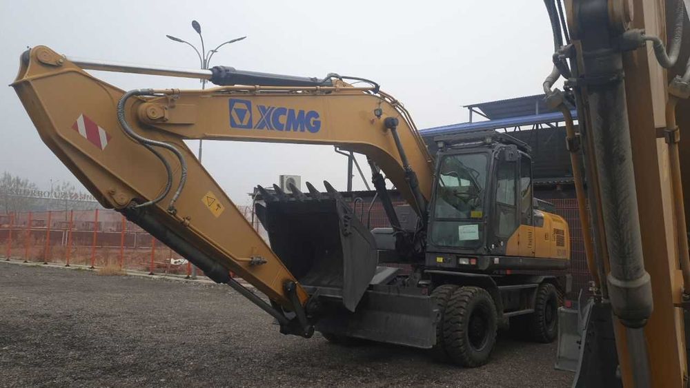 Экскаватор колесный XCMG XE210WD  в (Ташкенте) 1 куб