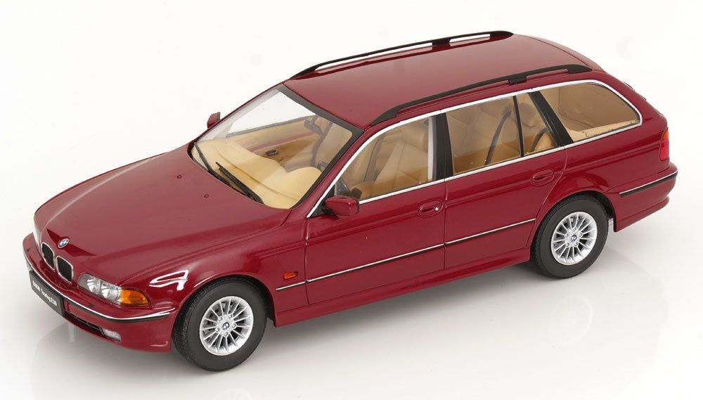 Macheta auto BMW 5 Series E39 1:18 Triple 9
