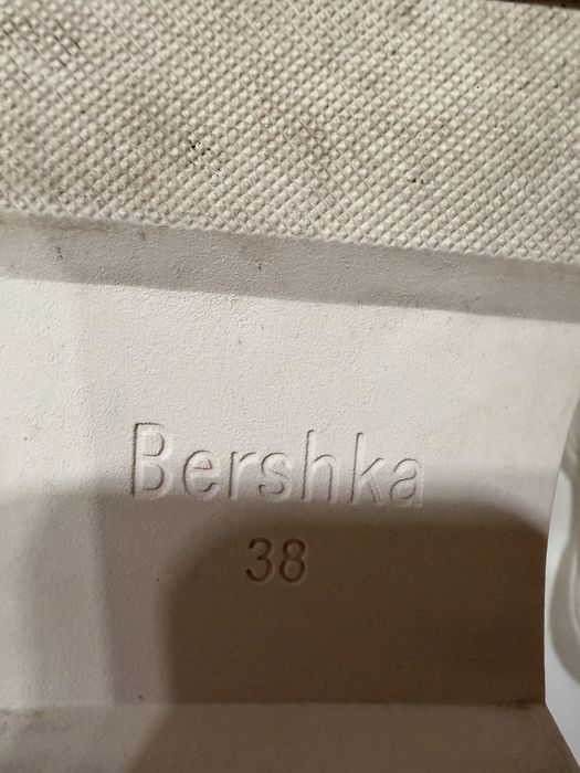 Bearshka бежови ботушки 38 ми номер ***