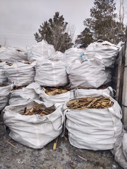 Дрова в мешках биг-бэг