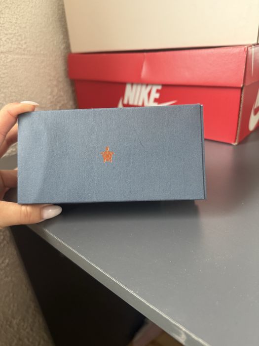 Часовник на Amelia Parker