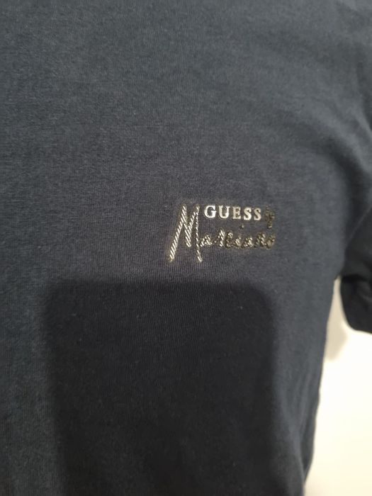 Vând tricou Guess by Marciano