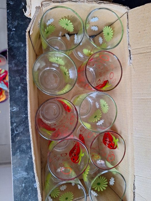 Продам  стаканы .Недорого!