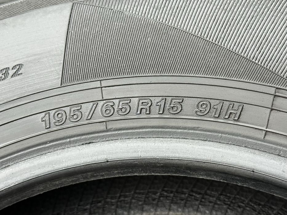 195|65 R15. Yokohama Es32.