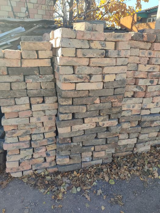 Продаю Кирпичи б/у