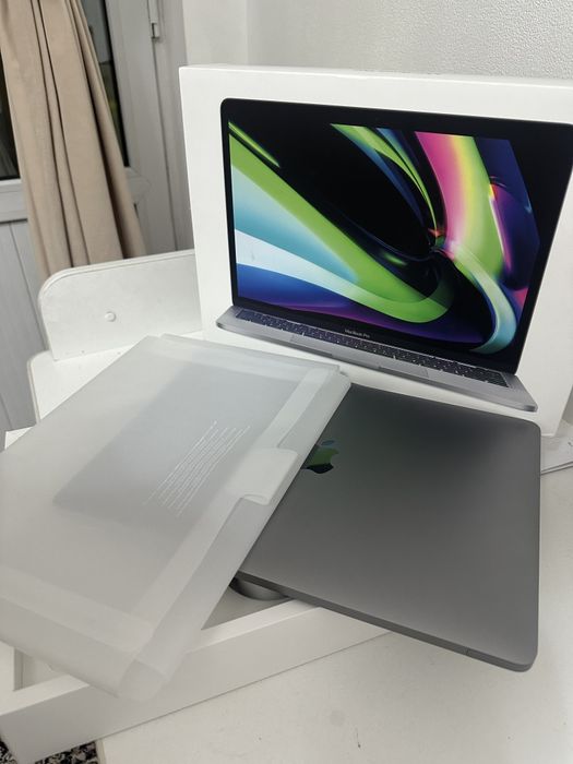 Apple MacBook 13 m2 pro 8/512 touch bar