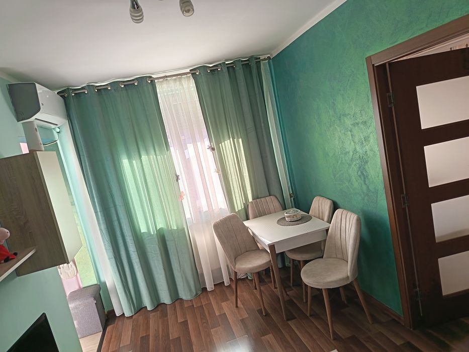 Dau în chirie apartament