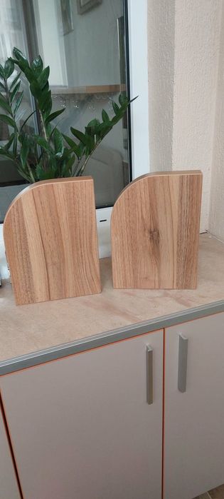 Продавам дървени ъгли