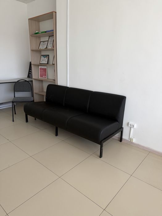 3 кресло 3 парта 14 стулья 1 диван