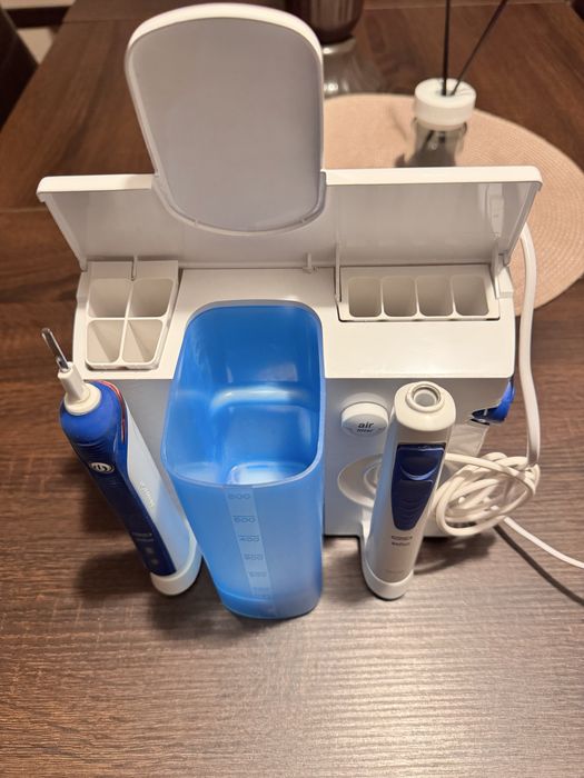 Periuta de dinti plus dus bucal Oral-B Oxyjet