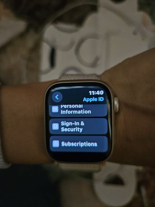 Apple - Apple Watch Series 9