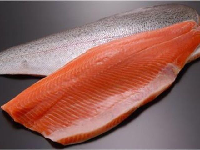 Разделка красной рыбы на филе