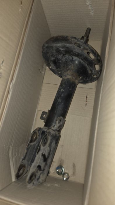 Амортизаторы камри Америка 50  xle