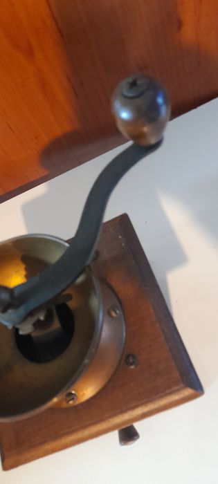 Ретро френска дървена мелачка за кафе черен пипер и др .