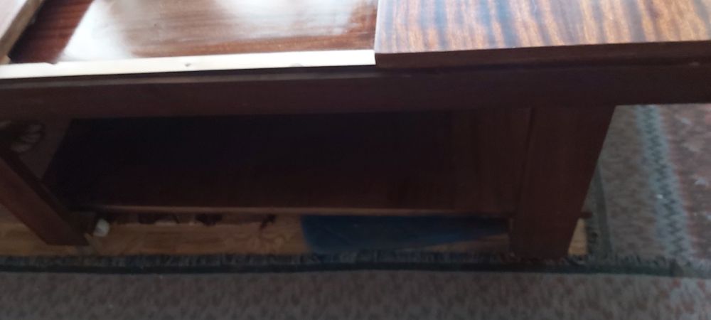 Холна разтегателна маса