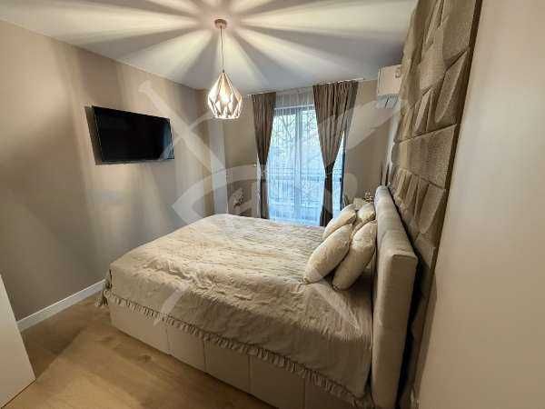 Дава се под наем Тристаен апартамент в Пловдив, Център - 80 кв.м за 997.05 € - Снимка #4
