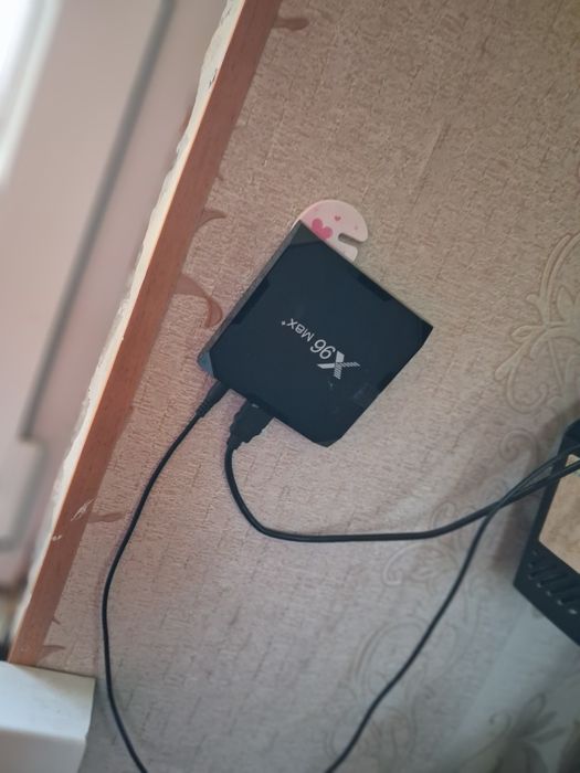 Televizor sotiladi 32 talik