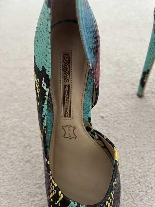 Pantofi cu toc Buffalo marimea 36