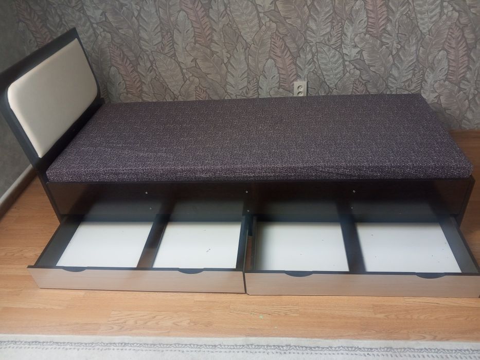 Продам кровать односпальную