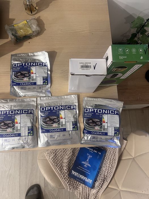 Set complet iluminat LED scari interioare cu senzor de miscare – nou