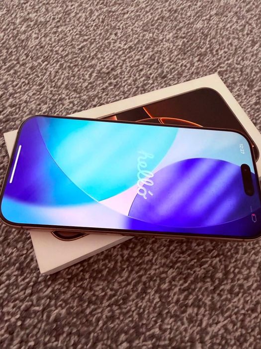 Iphone 16 Pro Gold