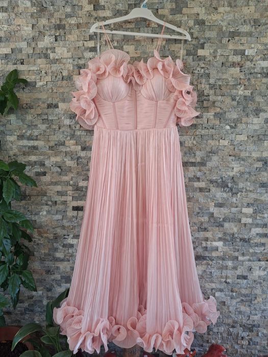 Vând rochie elegantă – mărimea 42