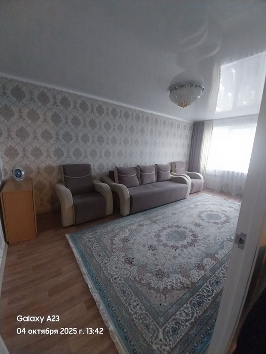 Продам диван и два кресло