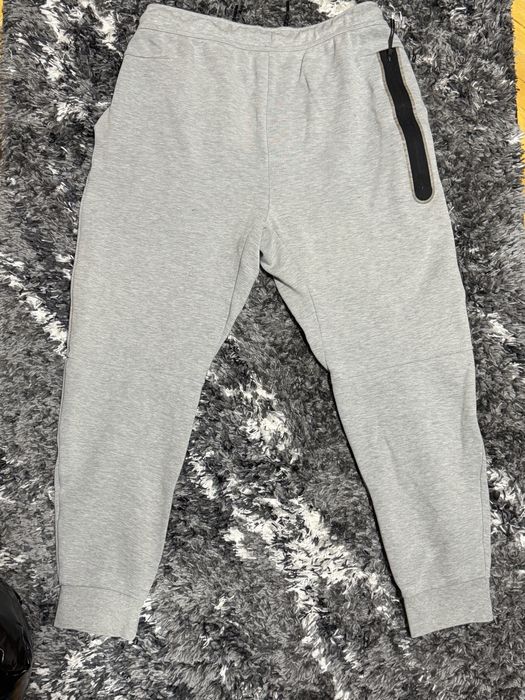 Pantaloni Nike Tech Gri