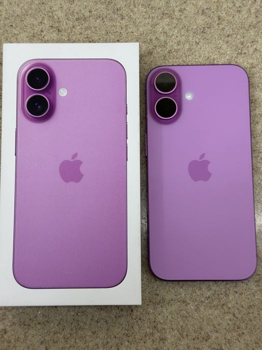 iPhone 16 pink ideal