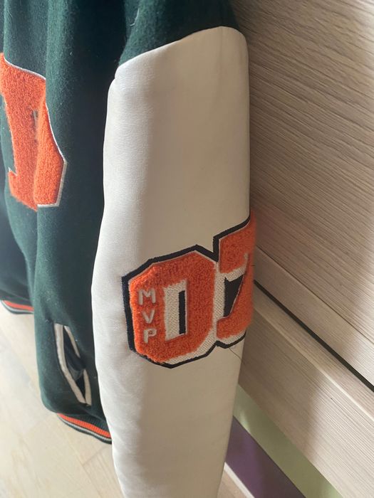 Колежанско яке от NewYorker, размер мъжко S и женско M/L