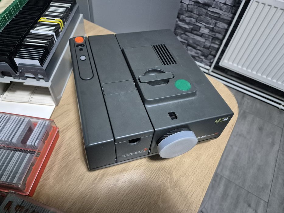 Proiector diapozitive Reflecta Diamator AF