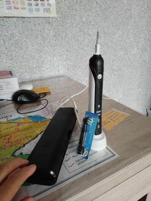 Продам  Электро зубную щётку