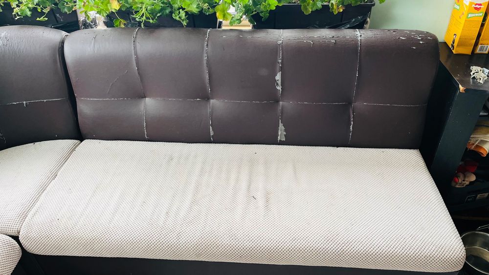 Ъглово канапе, кафяв цвят