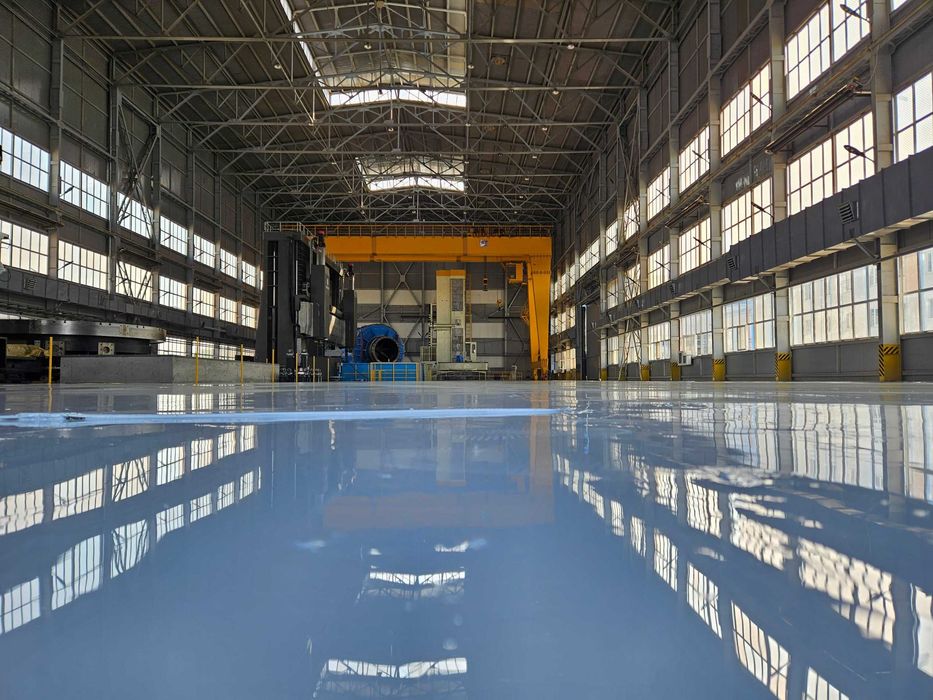 Промышленные полы, заливка и шлифовка бетона, нанесение топинга