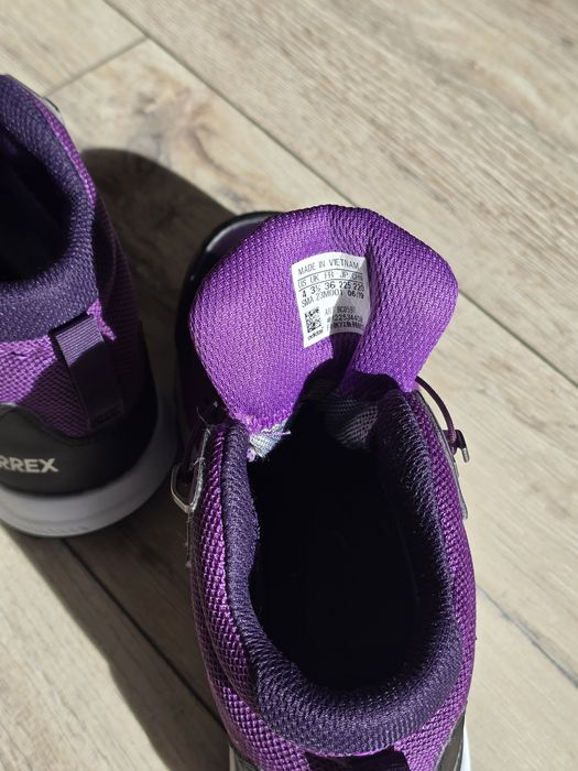 Ghete Adidas marimea 36