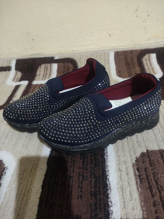 Jenskiy oyoq kiyim. YANGI