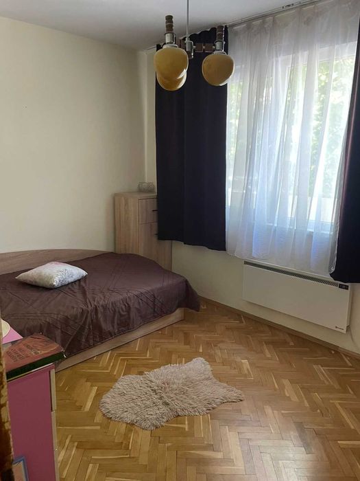 Четиристаен апартамент в центъра на Стара Загора