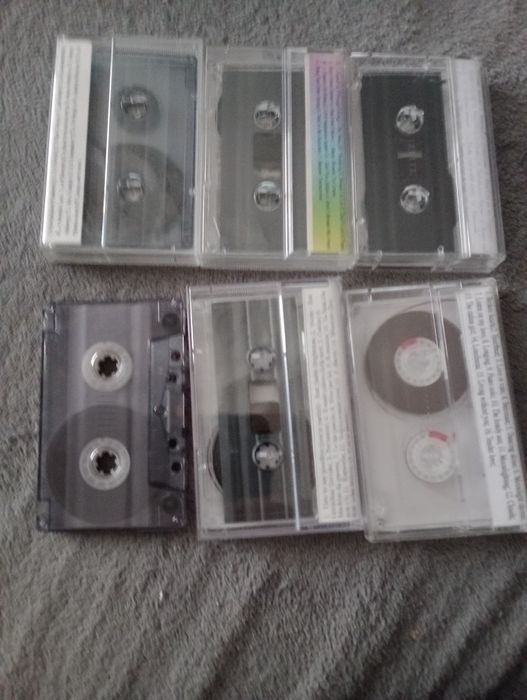 Vând 6 casete  audio perfecte
