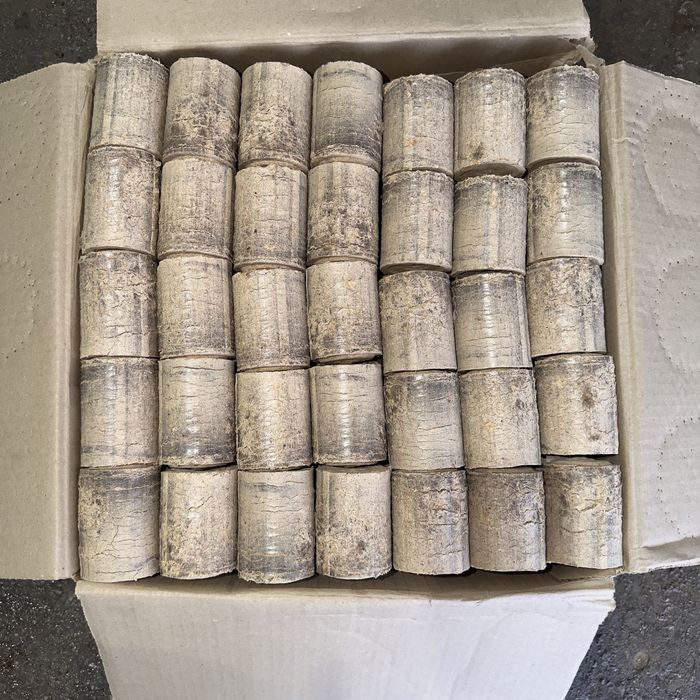 Vând brichete din rumeguș – combustibil eficient pentru iarnă