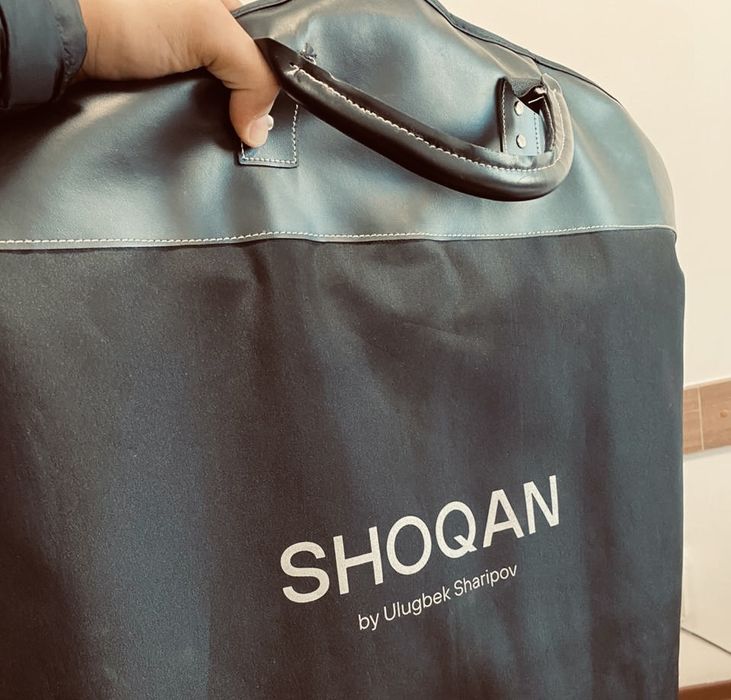 Двубортный костюм от SHOQAN