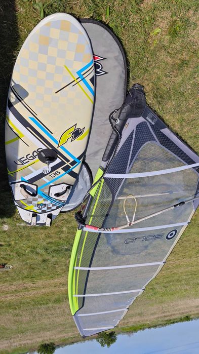 Placă Windsurf F2 Vegas 136L + Fină – 520 € și placă începători +vela