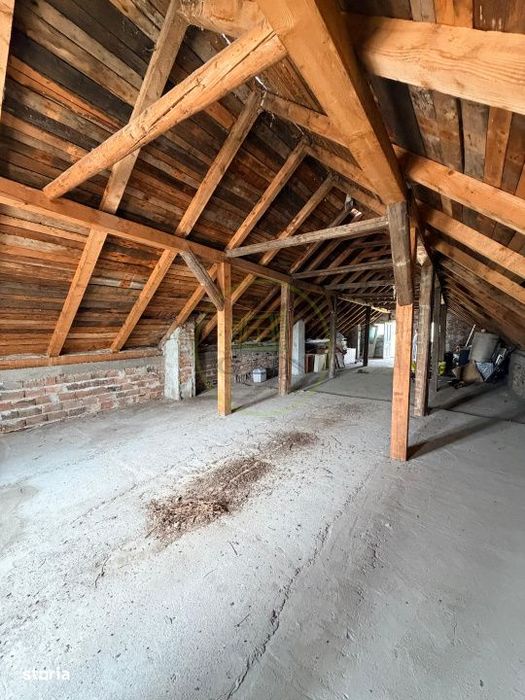 Casa cu teren de 1.651 mp si iesire directa la lac | Feldioara, Brasov