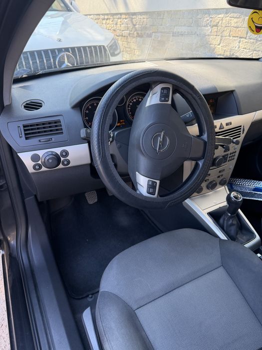 Opel Astra 85 175km