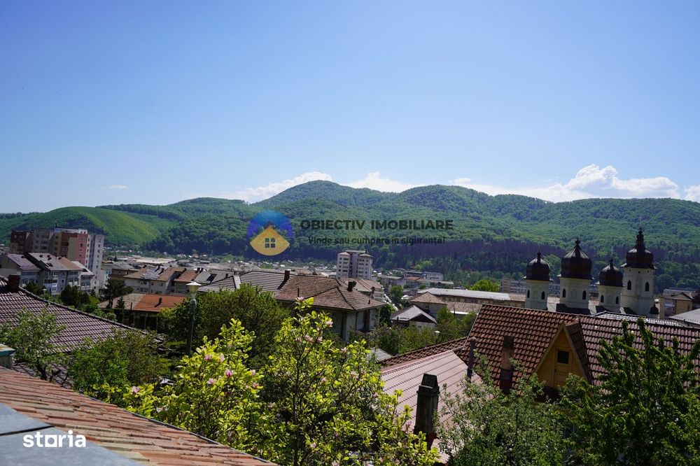 Oferta unica in Piatra Neamt ! Casa si teren zona centrala , strada Ca