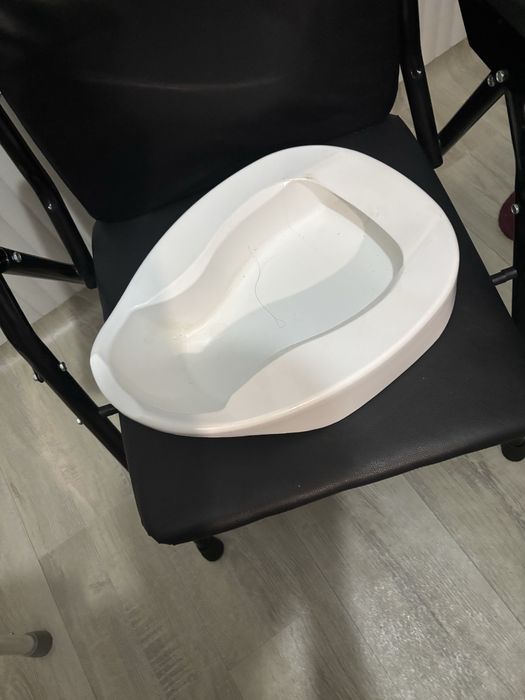 Продам ходунки био туалет