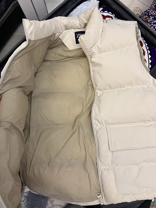 Безрукавка от Zara