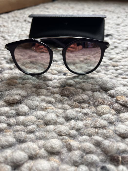 Нови очила Guess