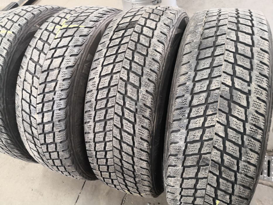 235 60 18 цола гуми nexen 4 броя