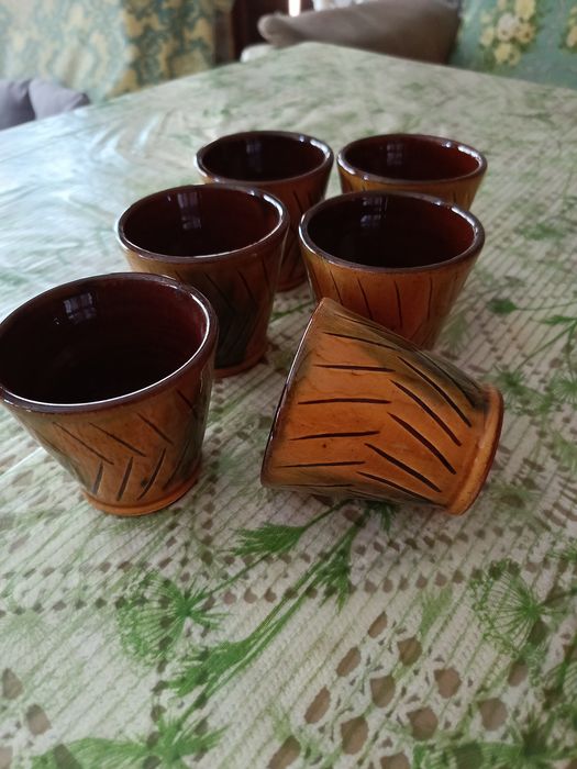 Продавам сервизи