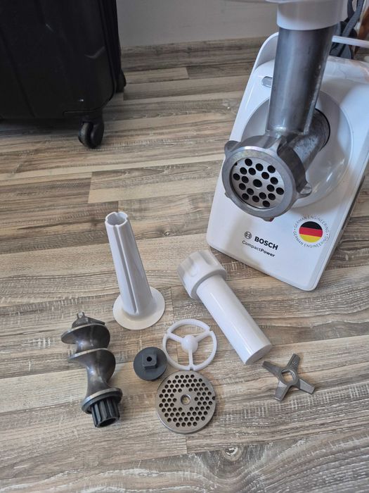 Mașina de tocat carne Bosch Compact Power